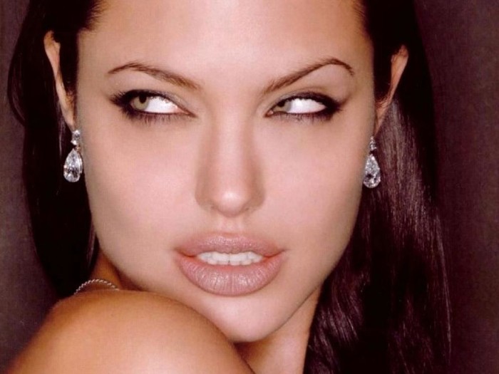 ŬXPAngelina Jolie