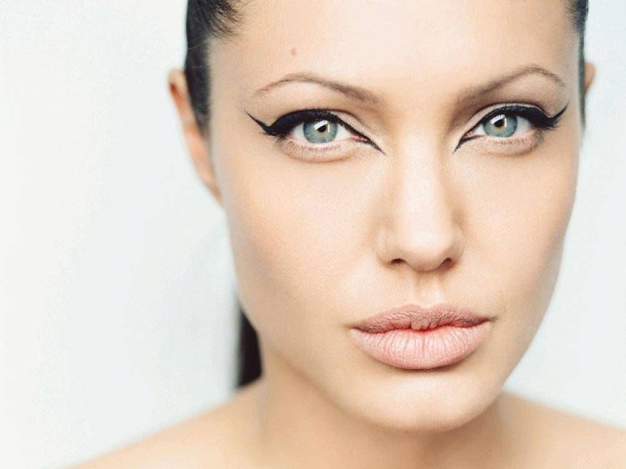 ŬXPAngelina Jolie