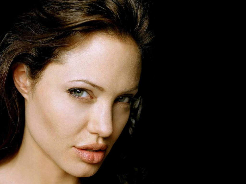 ŬXPAngelina Jolie