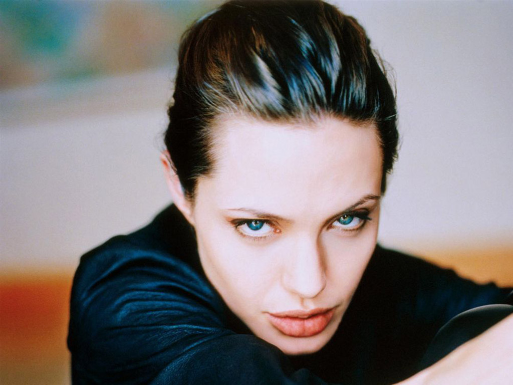 ŬXPAngelina Jolie